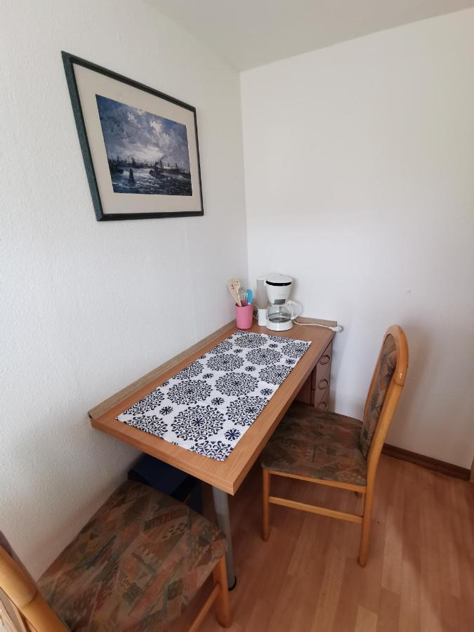 Bungalow Bei Warnemuende Elmenhorst/Lichtenhagen Buitenkant foto