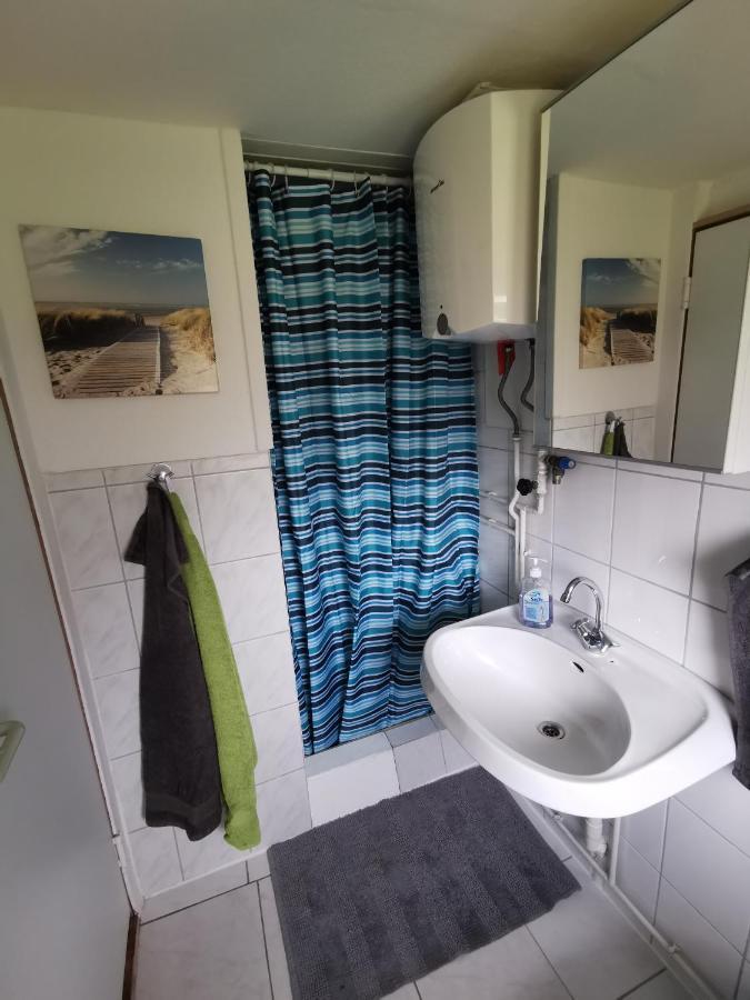 Bungalow Bei Warnemuende Elmenhorst/Lichtenhagen Buitenkant foto